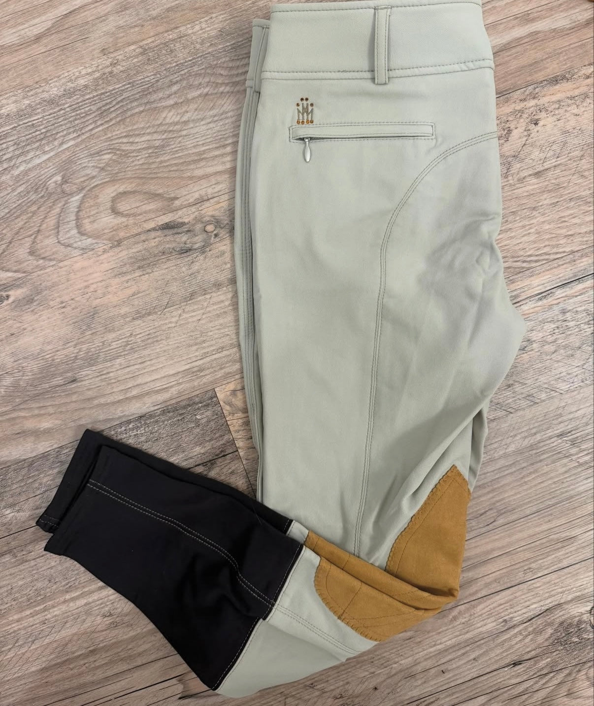 Mastermind Breeches 28R Tan NWOT