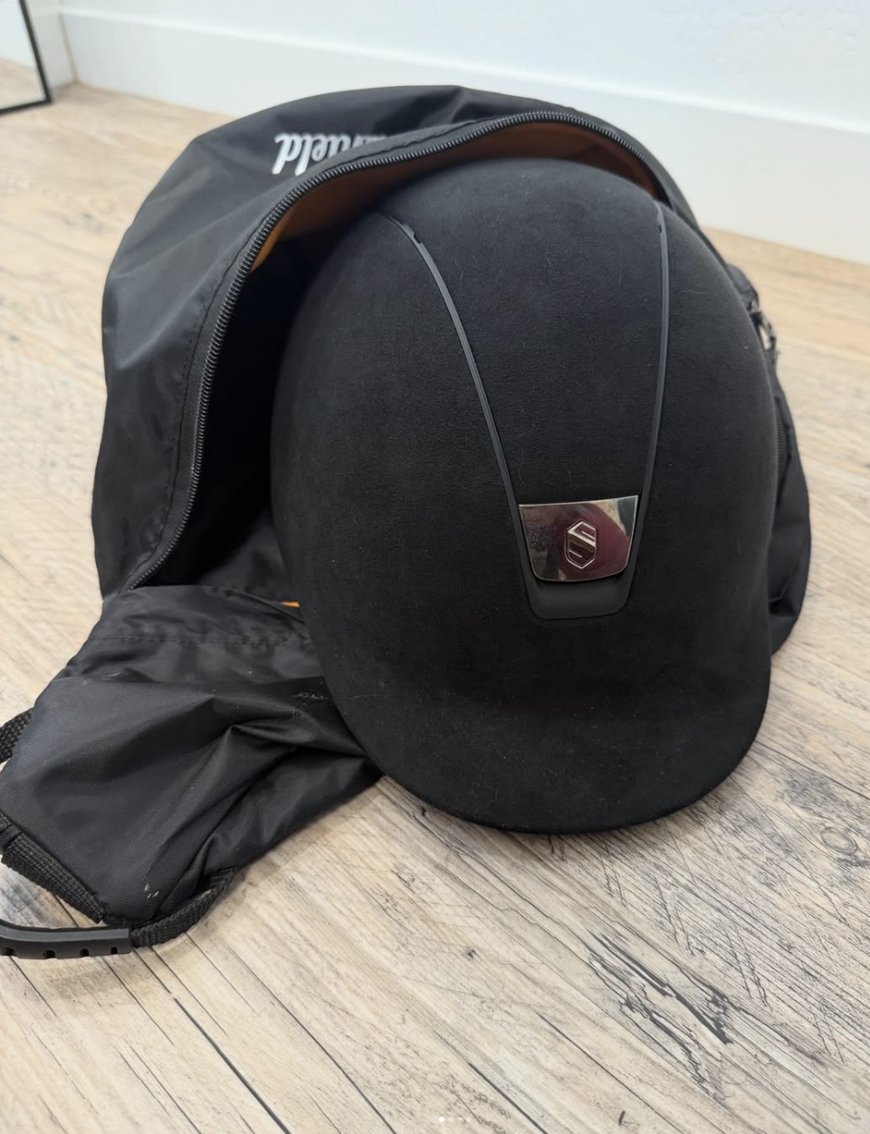 Samshield Premium Alcantara