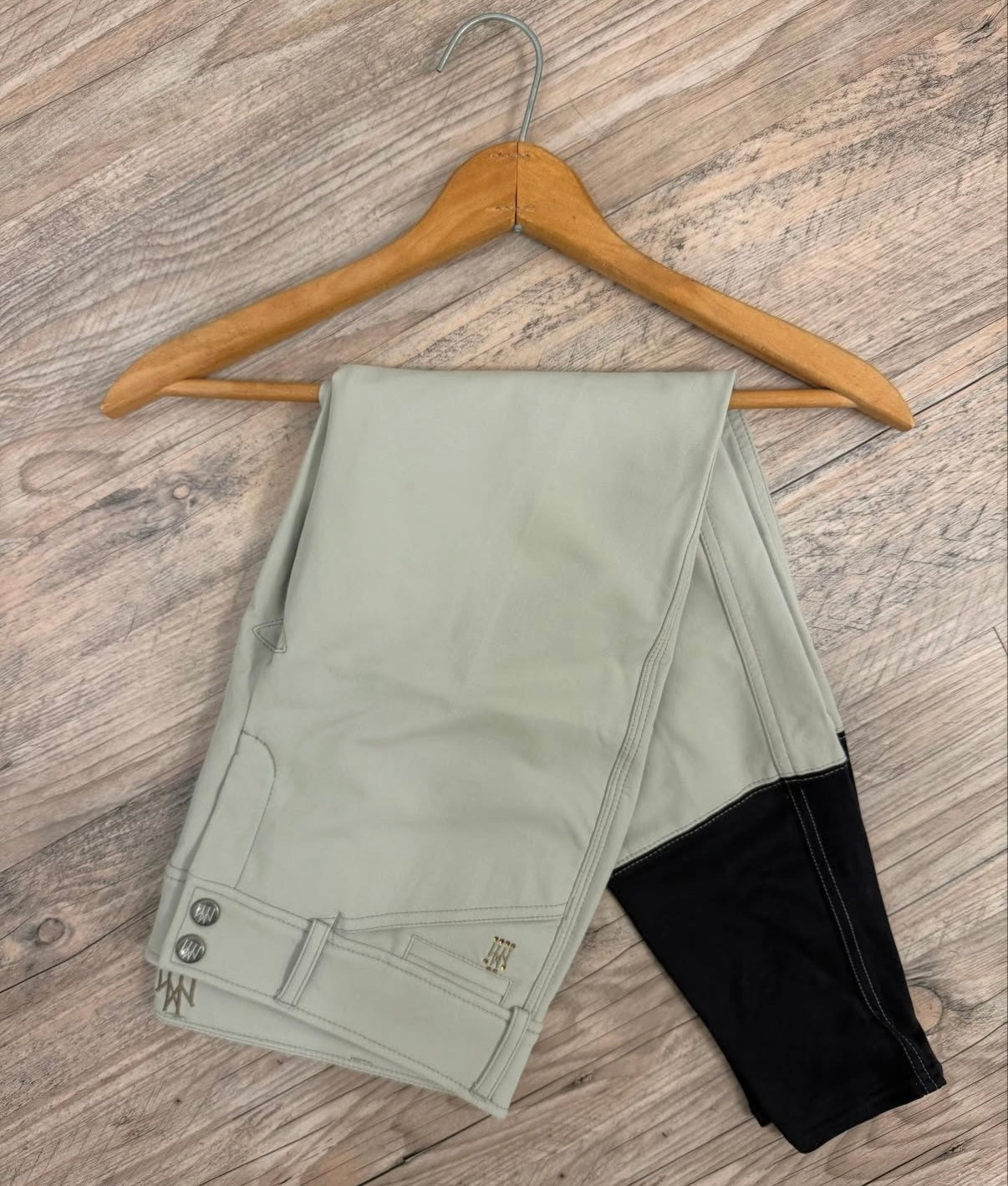 Mastermind Breeches 28R Tan NWOT