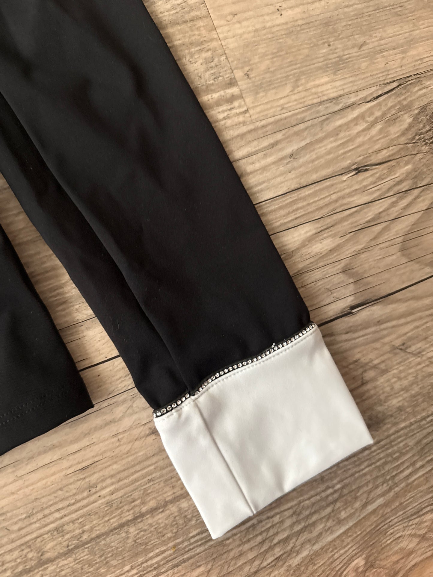 Mura Show Shirt Black Small NWT -