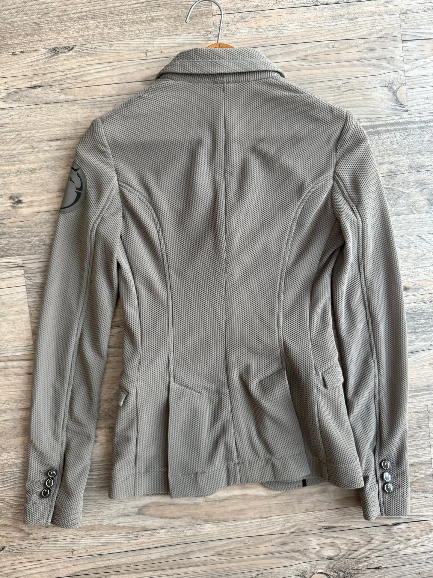Vestrum Mesh Show Coat Dove Grey IT38 NWOT